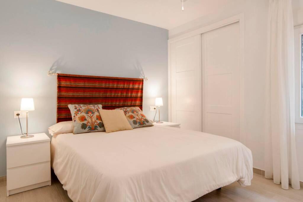 Sun&Life Boga Boga Apartment ฟูเอนฮิโรลา ภายนอก รูปภาพ